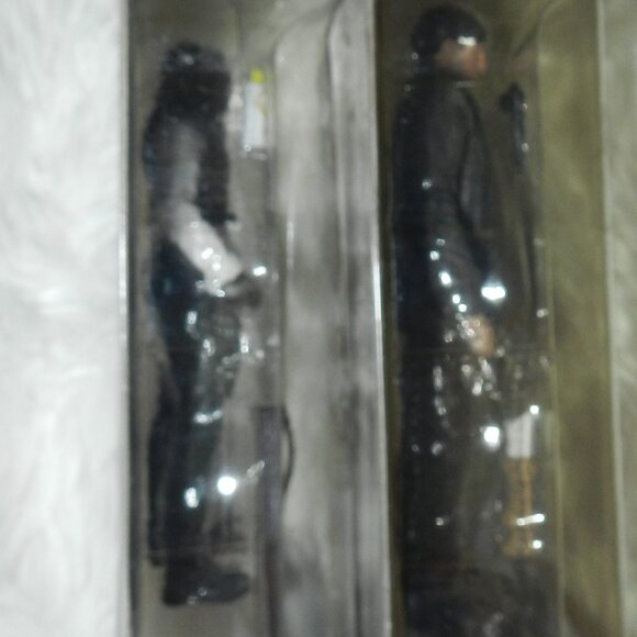 The Walking Dead Michonne McFarlane 5” Series 7 Action Figure 🆕📦🏃💨⚡🚚 - Picture 10 of 16